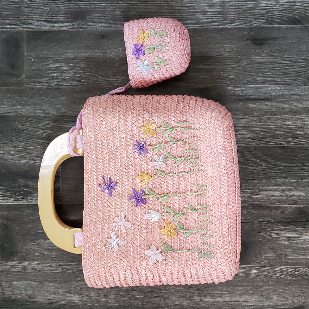 Floral straw purse with matching coin purse